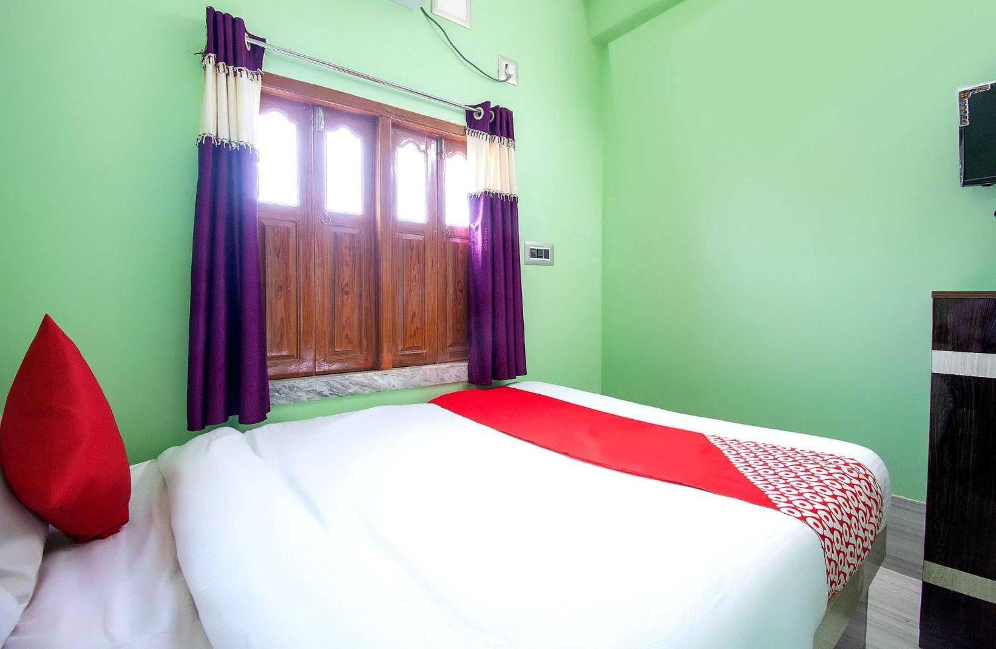 โอโย 40177 โฮเต็ล ทัช อินเตอร์เนชั่นแนล Hotel Baharampur ภายนอก รูปภาพ